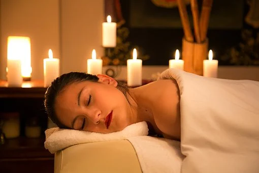 Massage with candles
